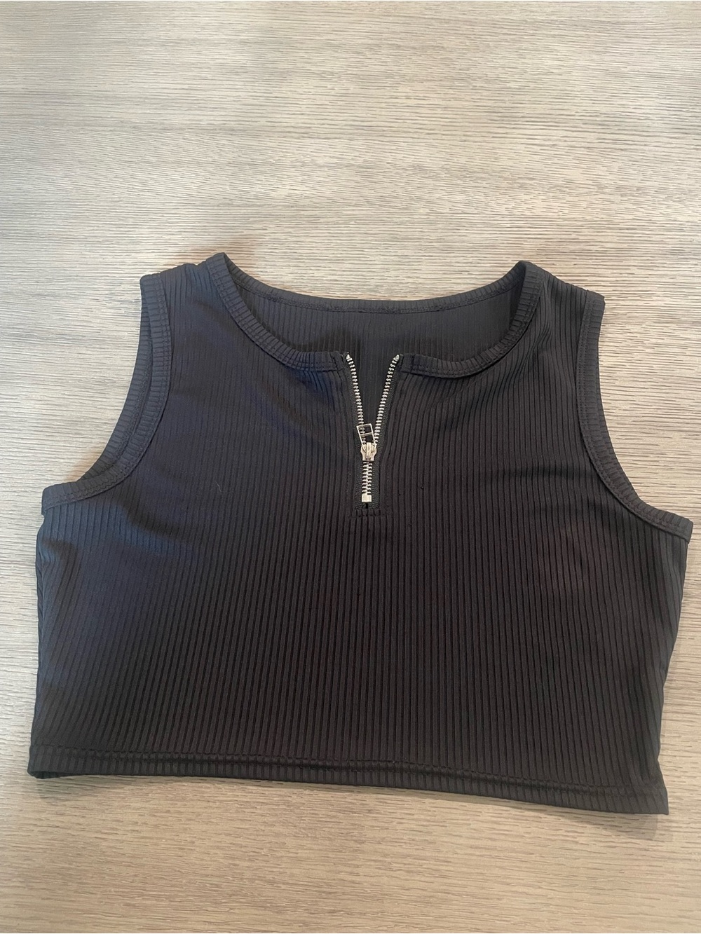 SHEIN Black Ribbed Zip-Front Crop Tank